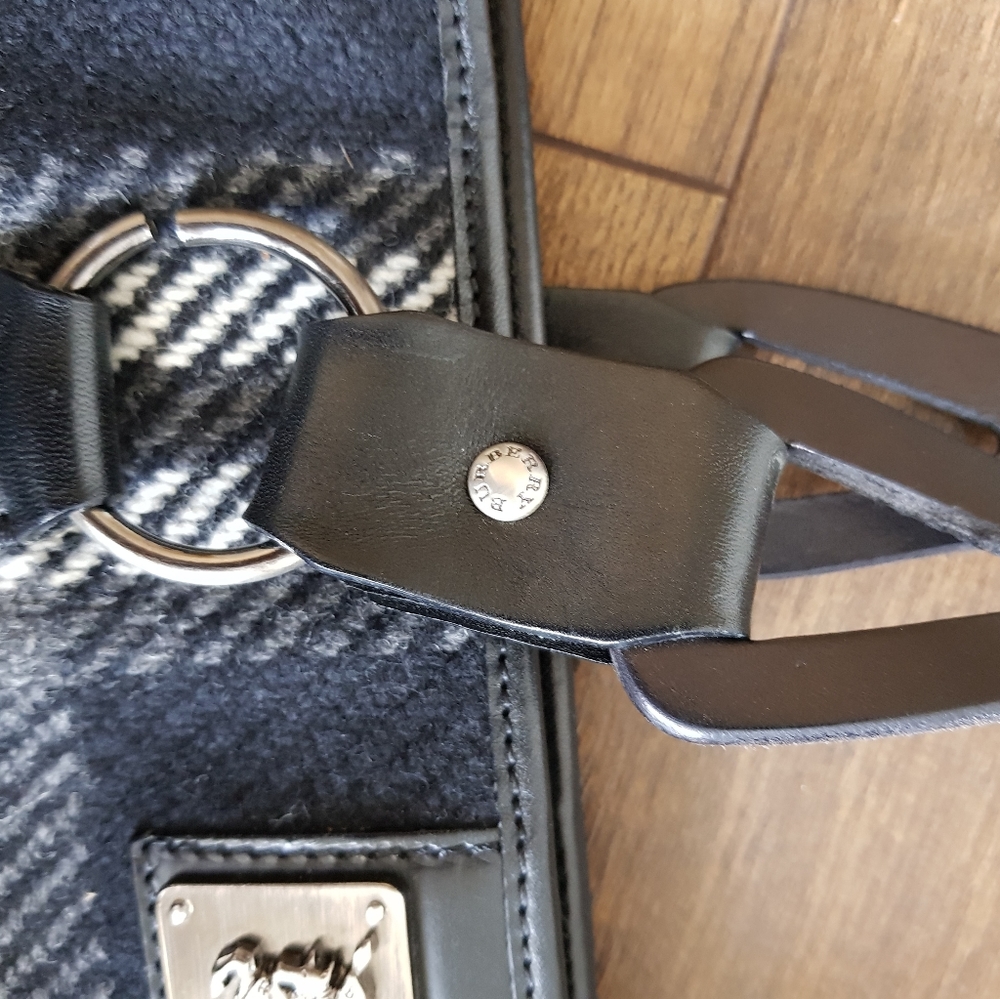 Burberry tote - Picture 3 of 15